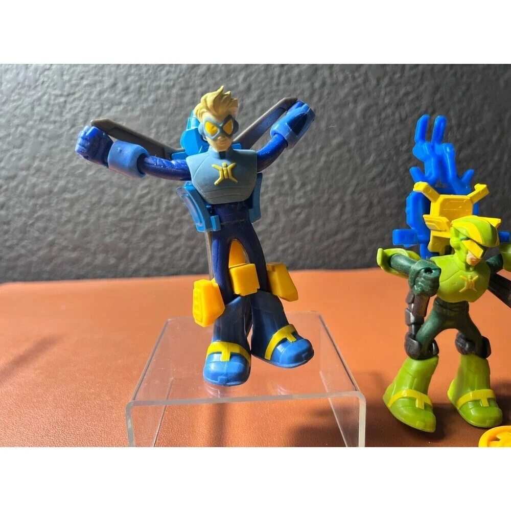 Stretch Armstrong & the Flex Fighters Flex Power Wingspan & Flex-Treme Figures